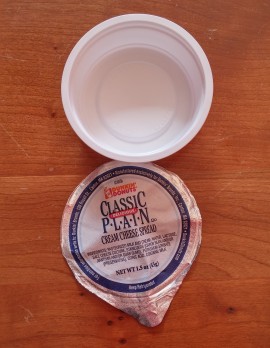 picture of single serve cream cheese containers
